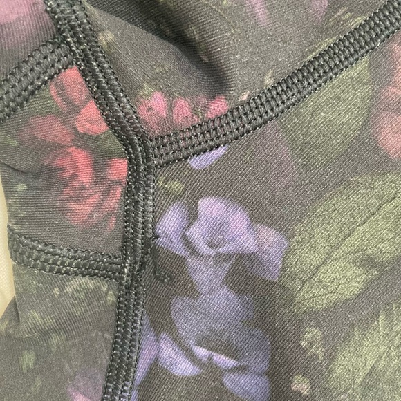 Lululemon hi rise wunder under sz 4 - Picture 3 of 6